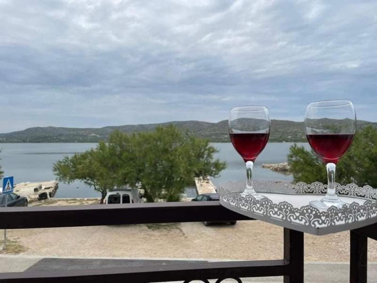 Apartman Luka Jadrtovac Luaran gambar