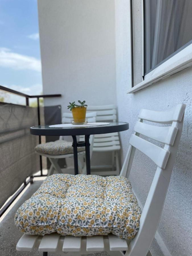 Apartman Luka Jadrtovac Luaran gambar