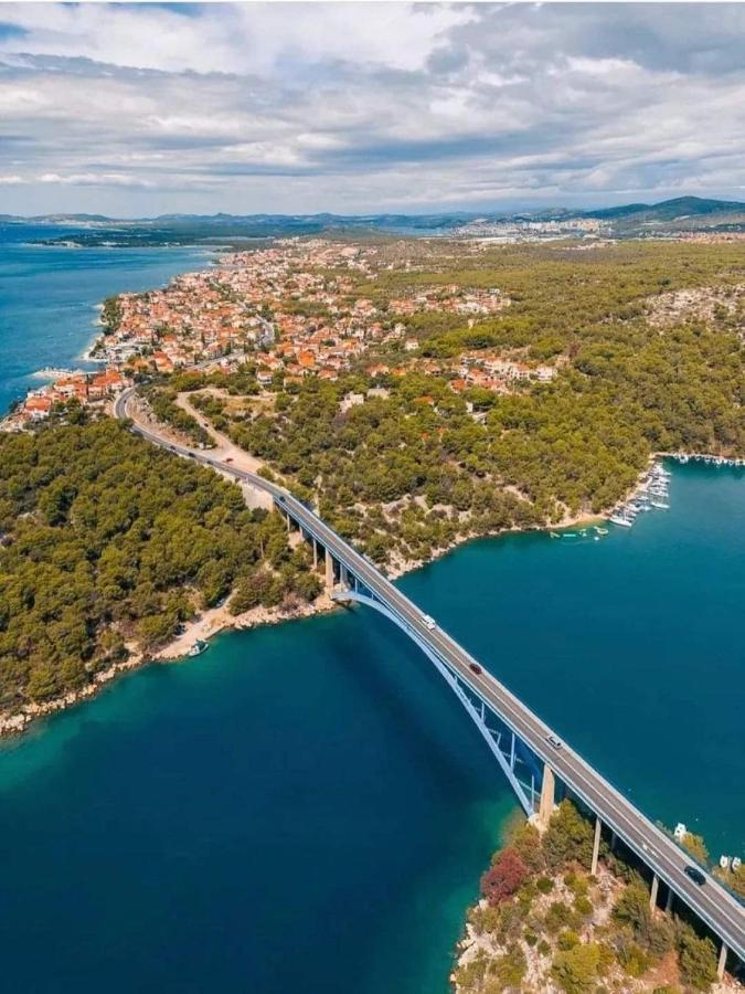 Apartman Luka Jadrtovac Luaran gambar