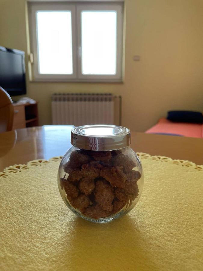 Apartman Luka Jadrtovac Luaran gambar